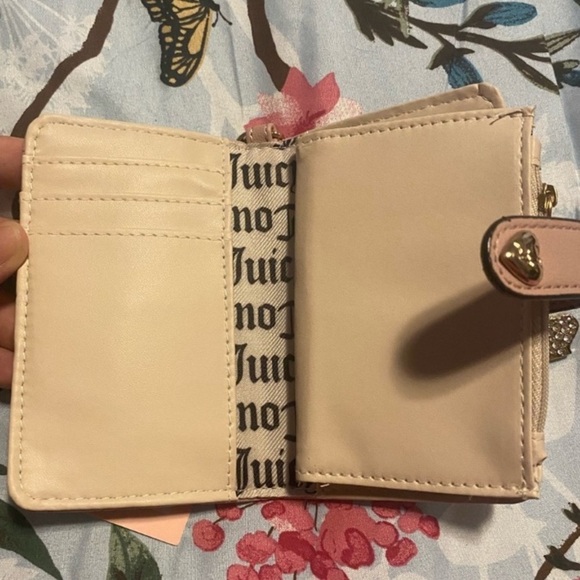 JUICY COUTURE Wallet w/Charm, NWT - Picture 2 of 9